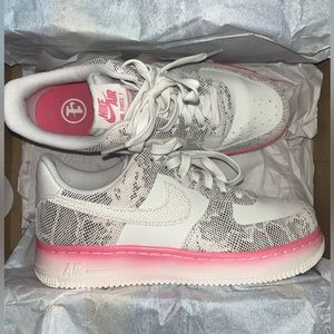 Women’s size 7.0 Nike Air Force 1 ‘07 LX: Phantom/Sail/Pink/Nebula/Sail